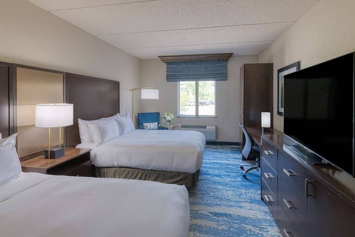 Room 6 of 39