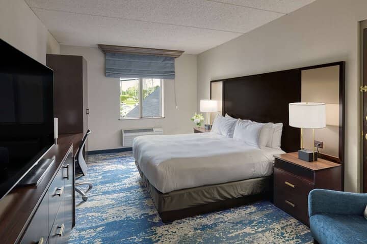 Room 4 of 39